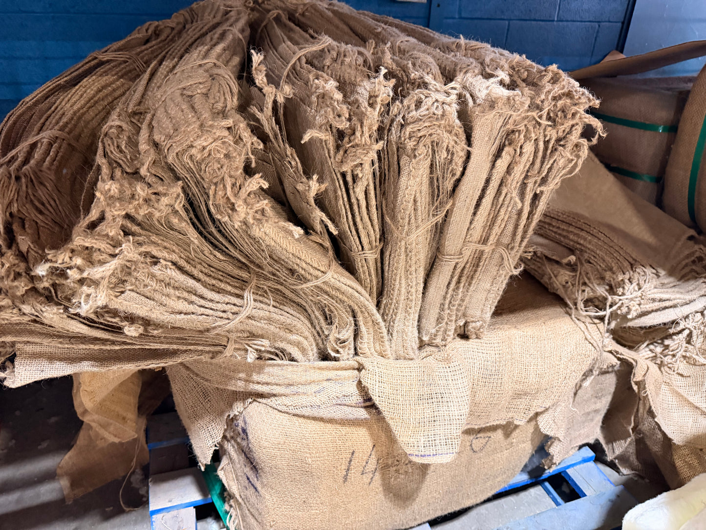 Empty Burlap Sand Bags with Tie - 35×66 cm (14 x 26 in)